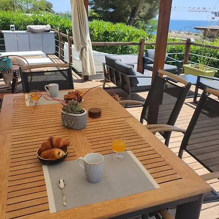 Luxueux Bungalow Avec Vue Panoramique Sur La Saint-Raphael (Var)