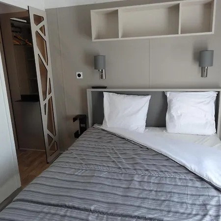 Luxueux Bungalow Avec Vue Panoramique Sur La Saint-Raphael (Var)