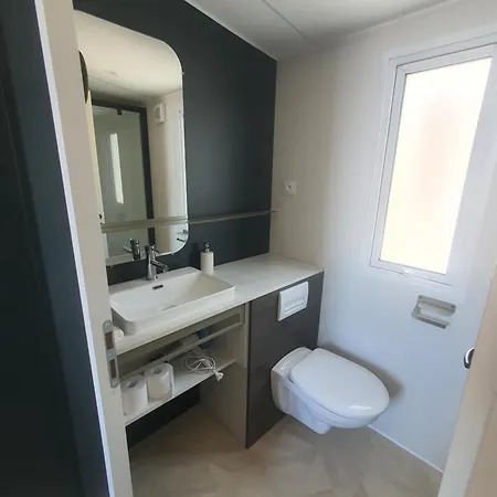 Luxueux Bungalow Avec Vue Panoramique Sur La Campsite